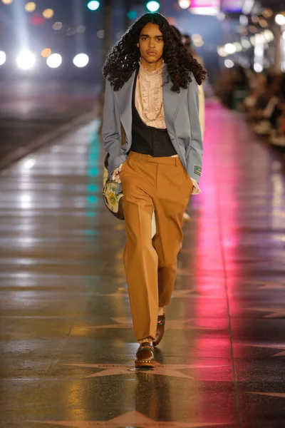 Look 104